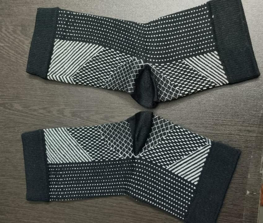 Neuropathy Socks for Women and Men for Relief / For Swollen Feet and Ankles